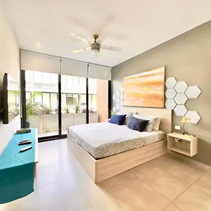 The By Menesse Pensión Playa del Carmen